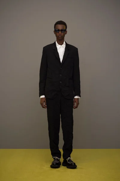 Look 27